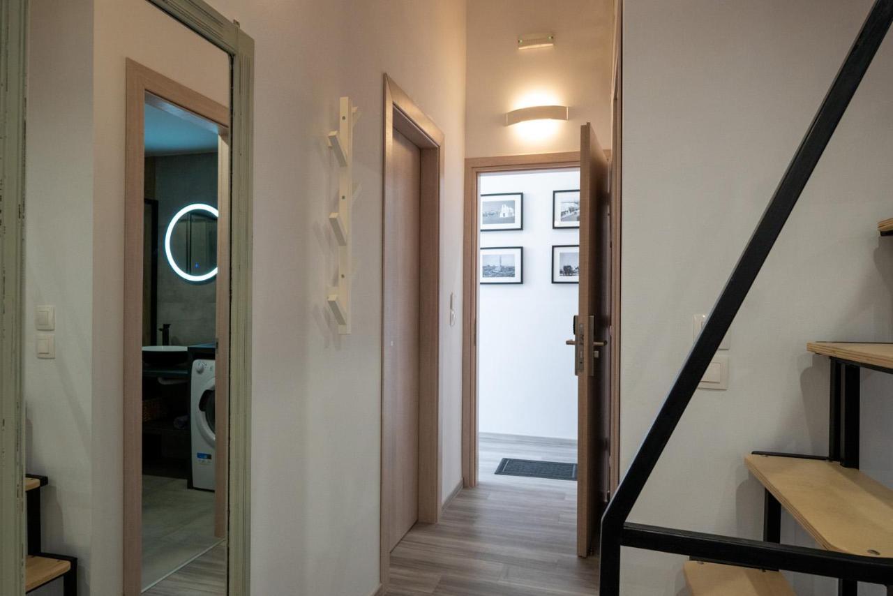 Central Suites Aegina 1 Екстер'єр фото