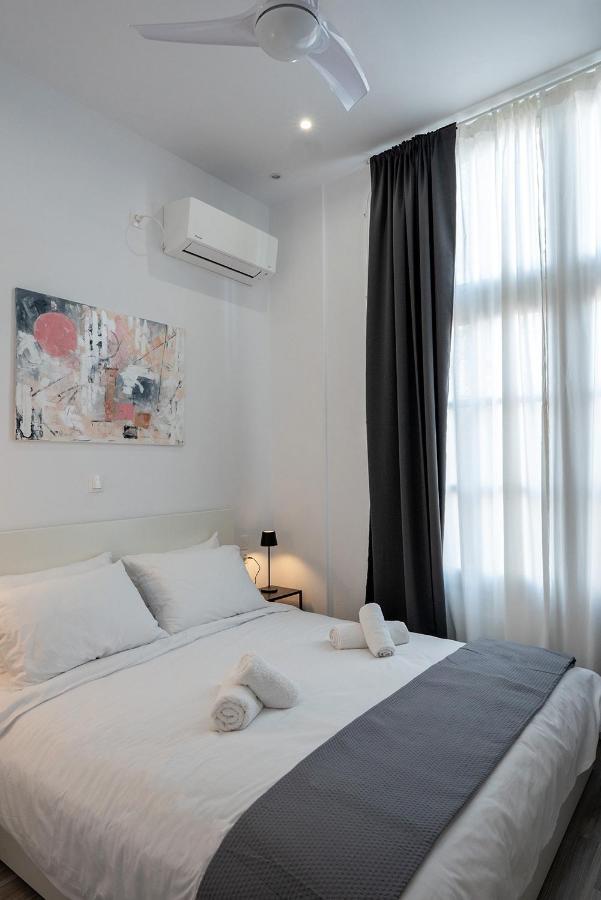 Central Suites Aegina 1 Екстер'єр фото