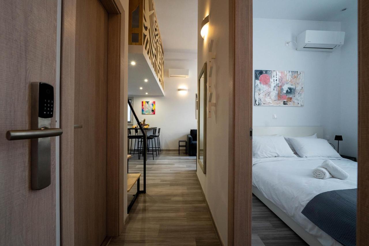 Central Suites Aegina 1 Екстер'єр фото