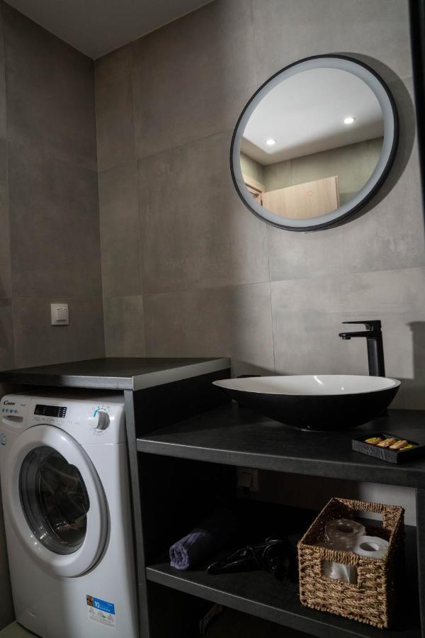 Central Suites Aegina 1 Екстер'єр фото